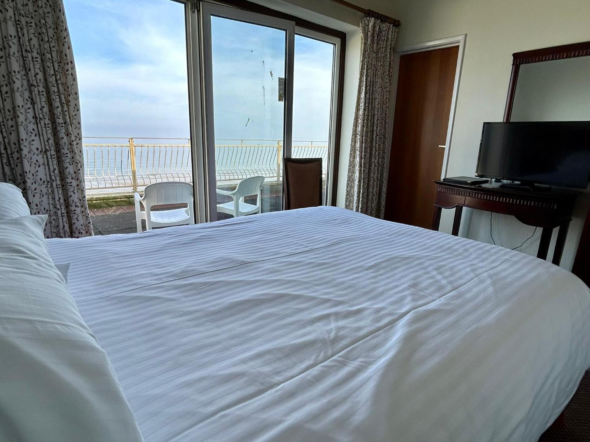 Bay View - Seafront, Sandown - Free Car Ferry For Bookings Of 3 Or More Nights, Subject To Availability Zewnętrze zdjęcie